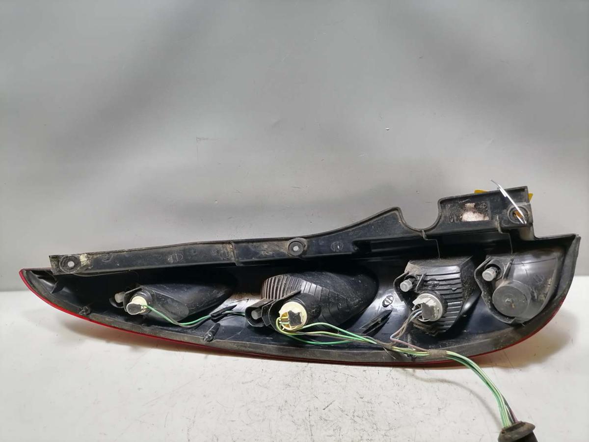 Nissan Almera Tino original R&uuml;cklicht R&uuml;ckleuchte Schlussleuchte rechts Bj.2003